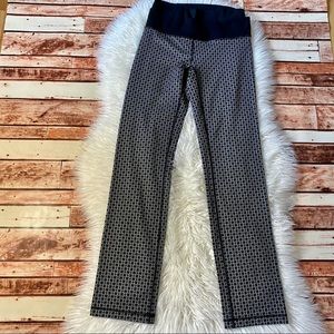Lululemon Straight Up Pant Size 8 Tri Geo Black
